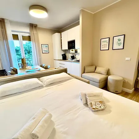 Luxury With Parking Aircond Wifi By Kibilu Affitti Brevi Apartament